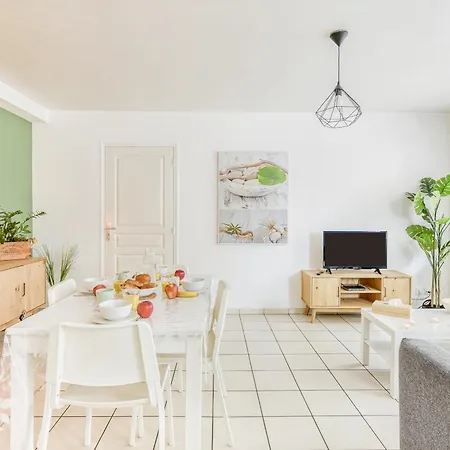 Apartment Cosy T2 A 100m De La Gare, Parking Gratuit, Wifi Fibre Pour 4 Personnes *