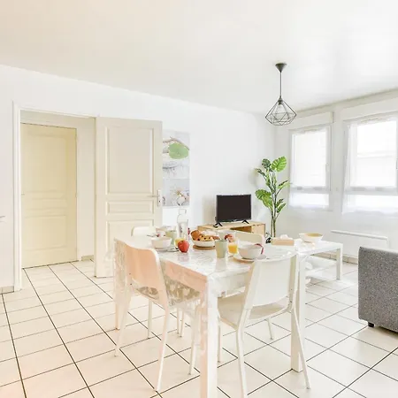 Cosy T2 A 100m De La Gare, Parking Gratuit, Wifi Fibre Pour 4 Personnes